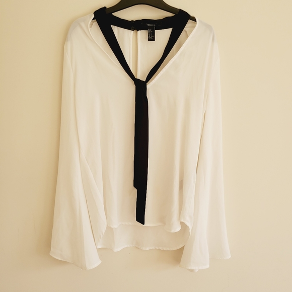 Forever 21 white loose style white top with black tie. - Picture 4 of 6